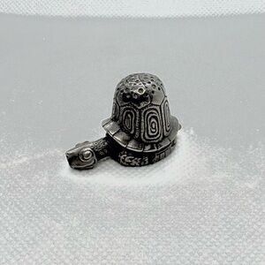 Vintage G&J Martin Pewter Turtle Thimble 1984 Signed Articulated Head Figurine